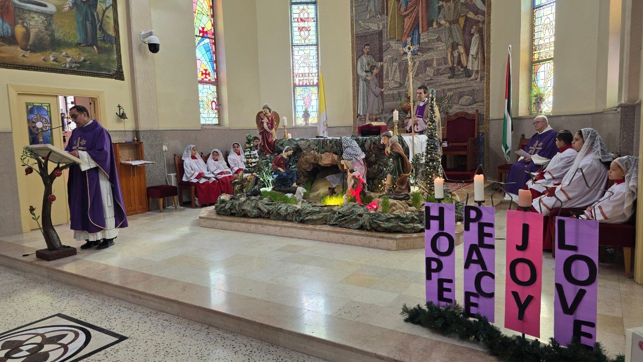 Khi niềm vui Giáng Sinh vượt lên nỗi sợ hãi